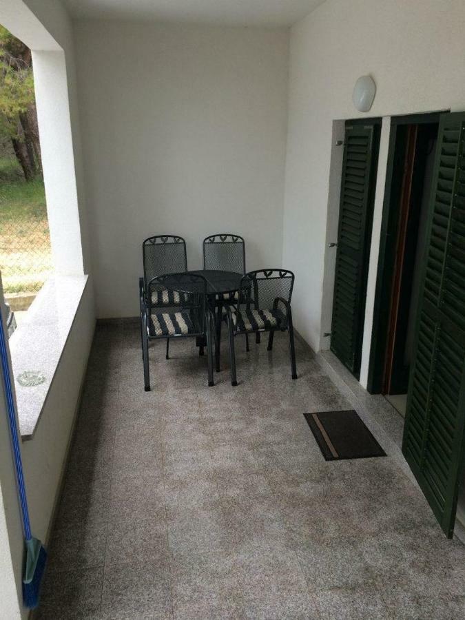 Apartmani Paklenica สตารีกราด-ปาเคลนีซา ภายนอก รูปภาพ